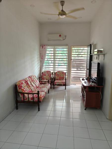 Semi-Detached House for Sale in Hijauan Valdor (Sungai Jawi) - Cheau Chie Ooi - Living Room - PropertyGuru.com.my