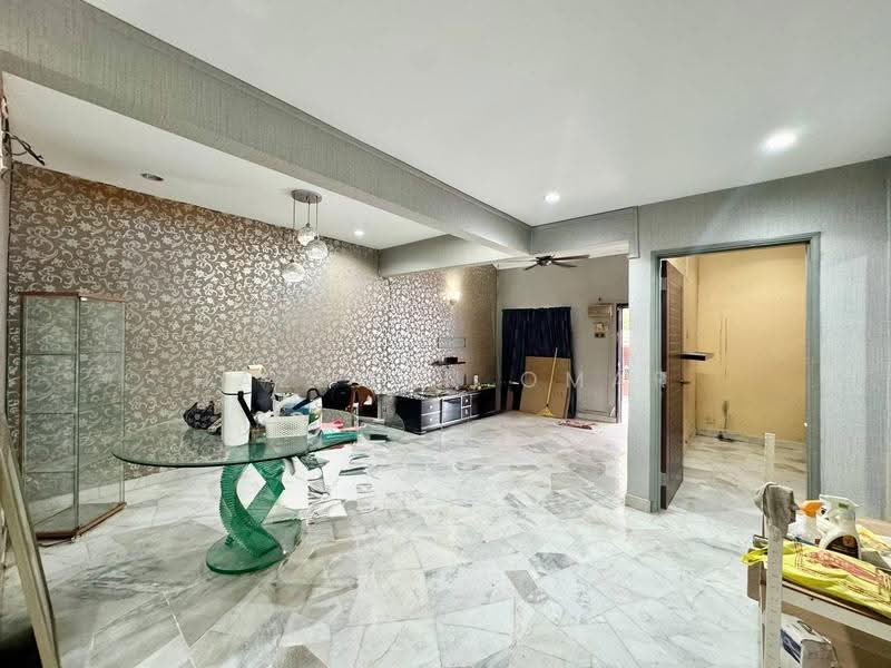 1.5-storey Terraced House for Sale in Usj 2 (Subang Jaya) - Hazeman Omar - Living Room - PropertyGuru.com.my
