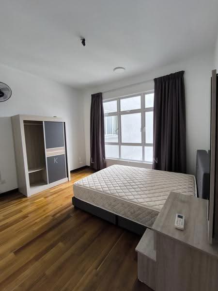 Service Residence for Rent at Paraiso Residence @ The Earth - Kelly Tan - Bedroom - PropertyGuru.com.my