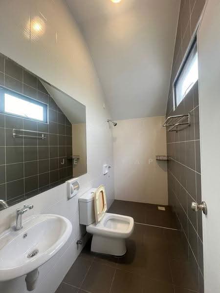 Link Bungalow for Rent in Bukit Indah (Iskandar Puteri (Nusajaya)) - Jeff Yap - Bathroom - PropertyGuru.com.my