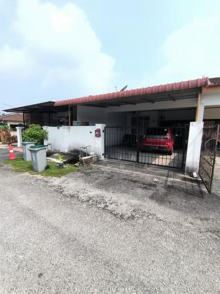 Rumah Teres untuk Dijual di Seremban (Negeri Sembilan) - Deeja Zakaria - Exterior - PropertyGuru.com.my