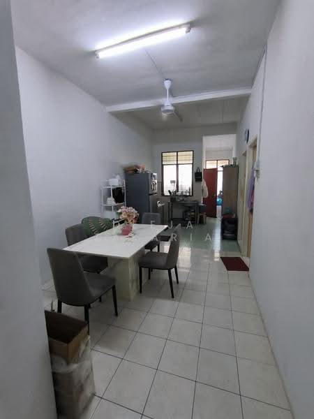 Rumah Teres untuk Dijual di Seremban (Negeri Sembilan) - Deeja Zakaria - Dining Room - PropertyGuru.com.my