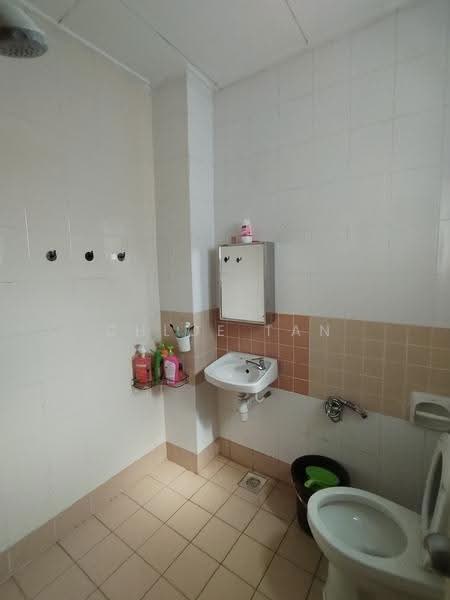 Rumah Teres 2-Tingkat untuk Dijual di Shah Alam (Selangor) - Chloe Tan - Bathroom - PropertyGuru.com.my