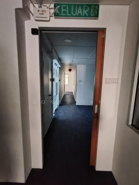 Office for Rent in Kuchai Lama (Kuala Lumpur) - Agnes Tan - Corridor - PropertyGuru.com.my