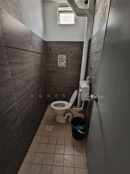 Office for Rent in Kuchai Lama (Kuala Lumpur) - Agnes Tan - Bathroom - PropertyGuru.com.my