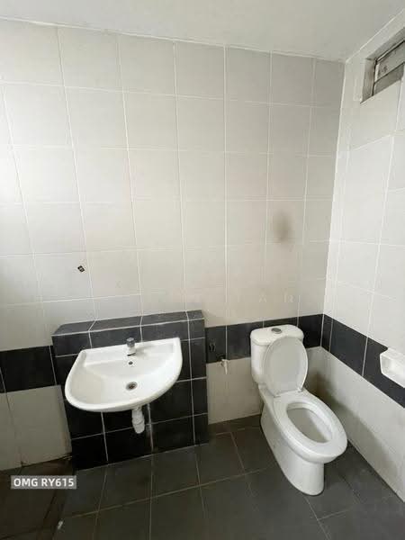 Terraced House for Sale in Bandar Bukit Tinggi (Klang) - Rylin Tan - Bathroom - PropertyGuru.com.my