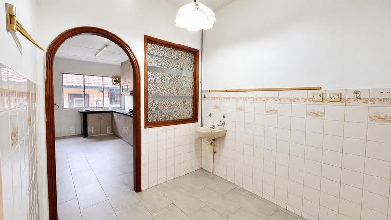 1.5-storey Terraced House for Sale in Bandar Kinrara (Selangor) - Shermaine Chan - Kitchen - PropertyGuru.com.my