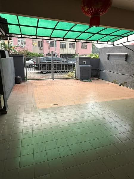 3-storey Terraced House for Sale in Taman D'Utama (Johor Bahru) - Ryan Tan - Exterior - PropertyGuru.com.my