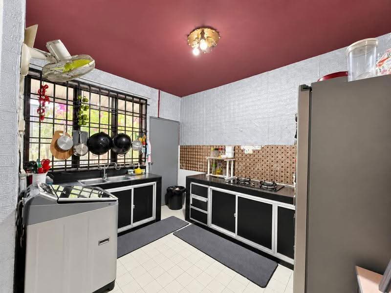 2-storey Terraced House for Sale in Taman Mawar (Pasir Gudang) - Sufi Norman - Kitchen - PropertyGuru.com.my