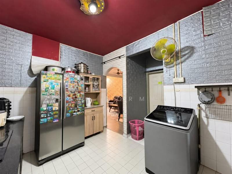 2-storey Terraced House for Sale in Taman Mawar (Pasir Gudang) - Sufi Norman - Kitchen - PropertyGuru.com.my