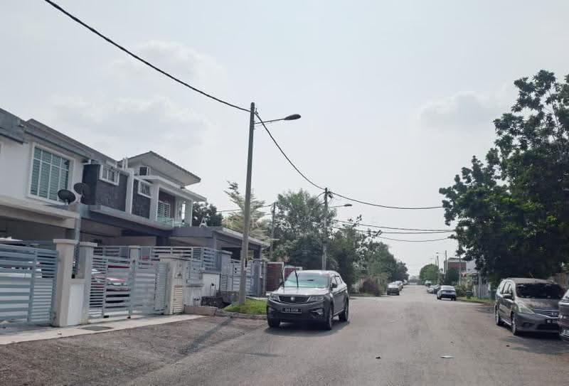 Rumah Teres 2-Tingkat untuk Dijual di Taman Pelangi Semenyih 2 (Semenyih) - Harry Lee - Exterior - PropertyGuru.com.my