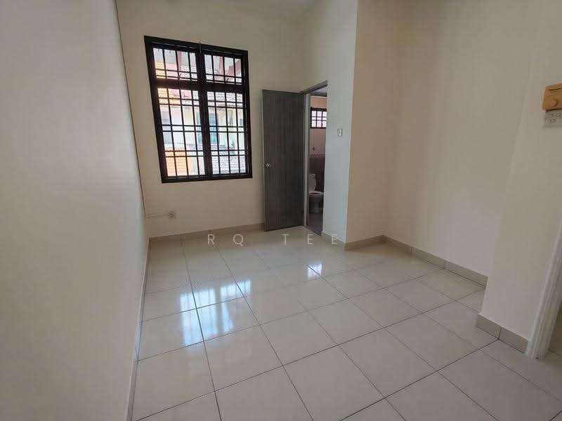 2.5-storey Terraced House for Rent in TAMAN PERLING (Johor Bahru) - RQ Tee - PropertyGuru.com.my