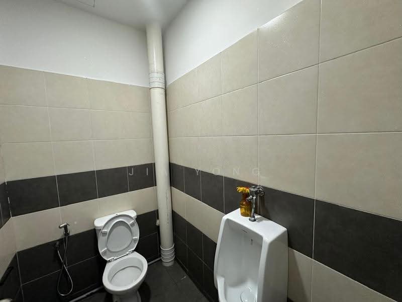 Shop / Office for Sale in Bayan Lepas (Penang) - Jia Yong - Bathroom - PropertyGuru.com.my