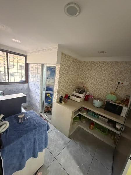 Rumah Flat untuk Disewa di Taman Puchong Perdana - Tron Wan - Kitchen - PropertyGuru.com.my