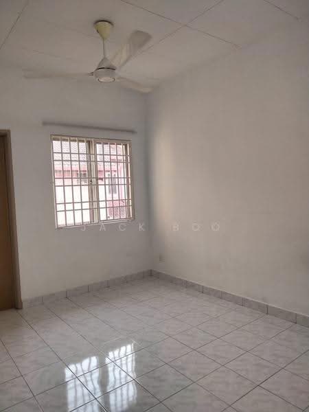 2-storey Terraced House for Rent in Bandar Botanic (Klang) - Jack Boo - Bedroom - PropertyGuru.com.my
