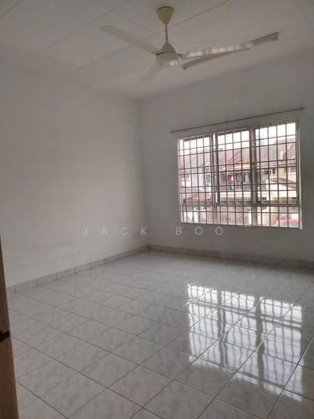 2-storey Terraced House for Rent in Bandar Botanic (Klang) - Jack Boo - Bedroom - PropertyGuru.com.my