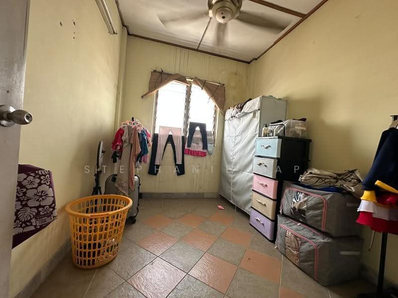 Apartment for Sale at Bandar Bukit Tinggi 1 Apartment - Stephanie Yap - Bedroom - PropertyGuru.com.my