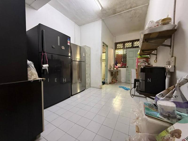2-storey Terraced House for Sale in Taman Anggerik (Tampoi) - Shieh Long Chen - Kitchen - PropertyGuru.com.my