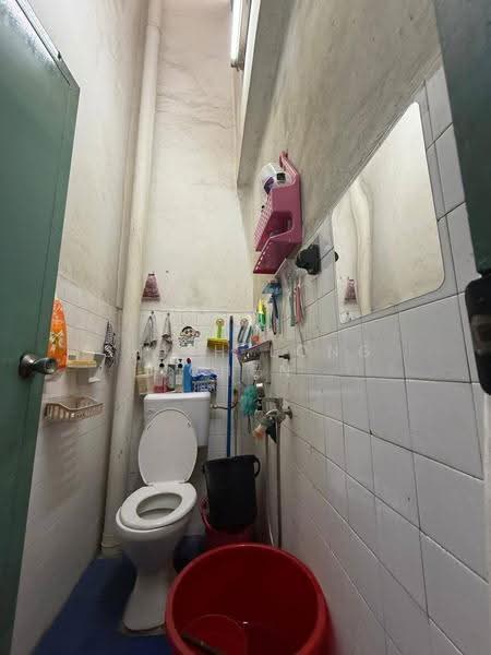 2-storey Terraced House for Sale in Taman Anggerik (Tampoi) - Shieh Long Chen - Bathroom - PropertyGuru.com.my
