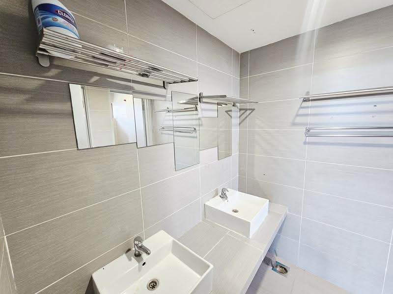 Kilang Berkembar untuk Dijual di Bandar Teknologi Kajang (Kajang) - Adam Puah - Bathroom - PropertyGuru.com.my