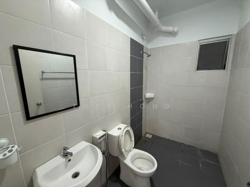 Pangsapuri untuk Disewa di Residensi Pauh Permai - Zhen Hong - Bathroom - PropertyGuru.com.my