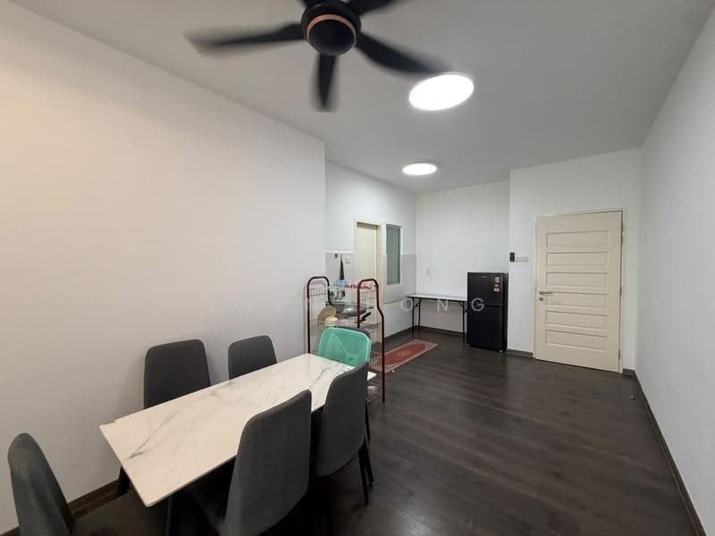 Pangsapuri untuk Disewa di Residensi Pauh Permai - Zhen Hong - Dining Room - PropertyGuru.com.my