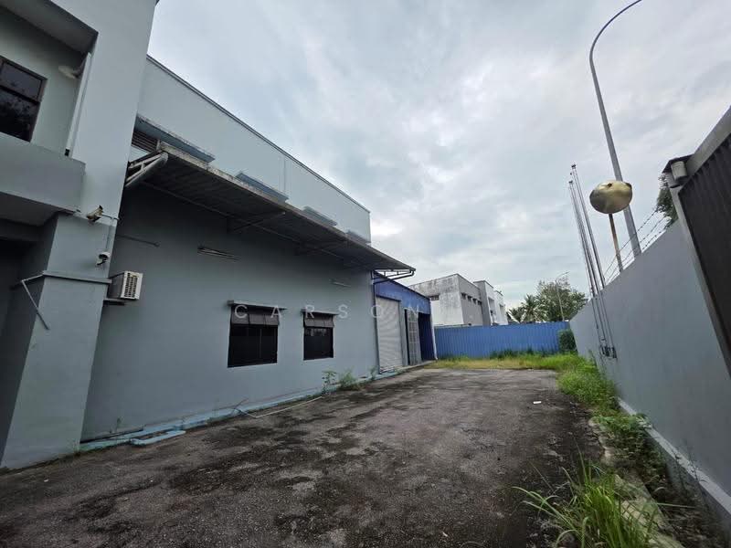 Semi-D Factory for Rent in Ulu Tiram (Johor) - Carson . - Exterior - PropertyGuru.com.my