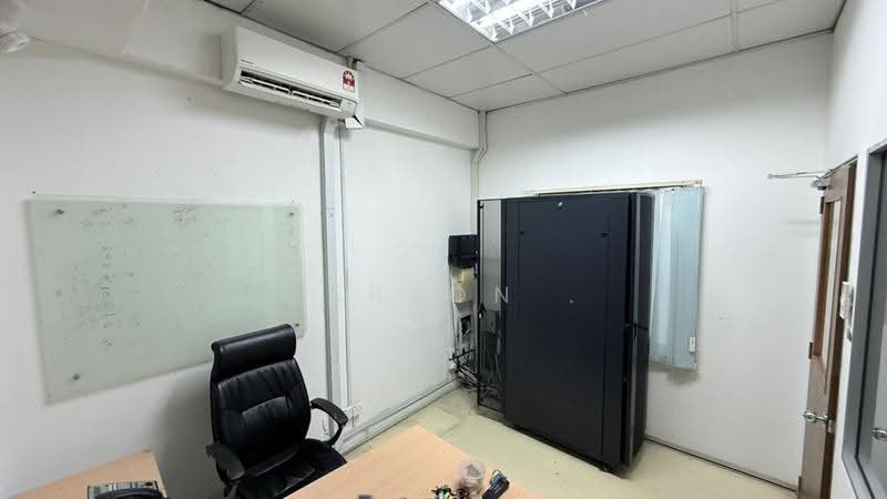 Semi-D Factory for Rent in Ulu Tiram (Johor) - Carson . - Interior - PropertyGuru.com.my