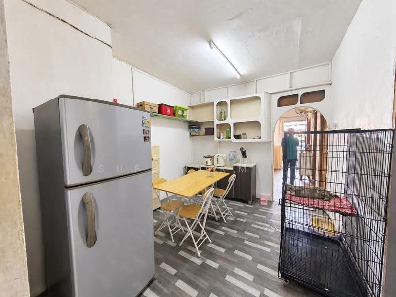 Flat for Sale at Flat Taman Ungku Tun Aminah - Sufi Norman - Kitchen - PropertyGuru.com.my