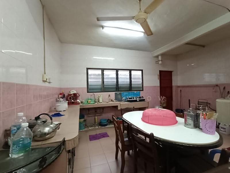 2-storey Terraced House for Sale in Bandar Baru Menglembu (Menglembu) - Joline YEOW - Kitchen - PropertyGuru.com.my