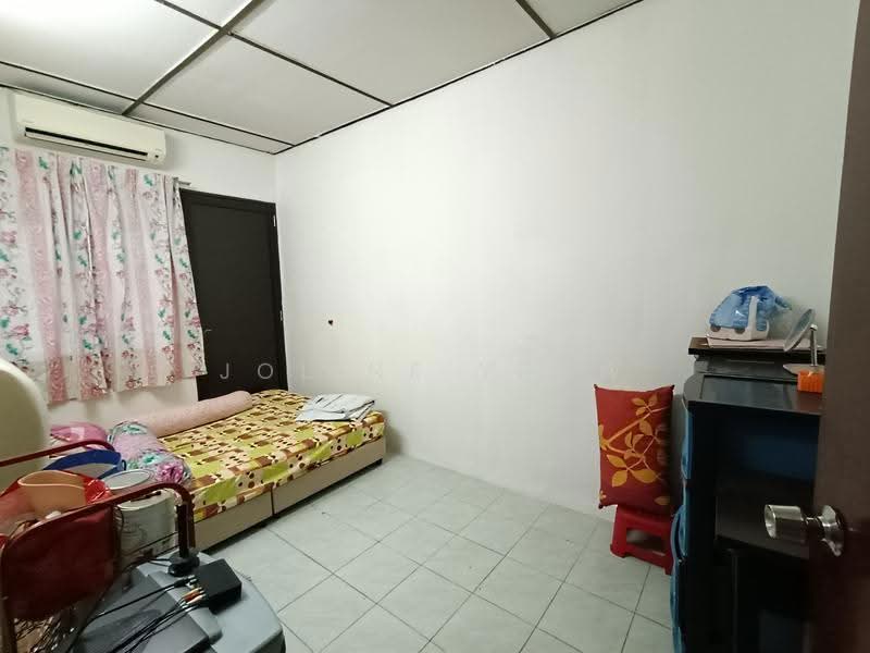 2-storey Terraced House for Sale in Bandar Baru Menglembu (Menglembu) - Joline YEOW - Bedroom - PropertyGuru.com.my