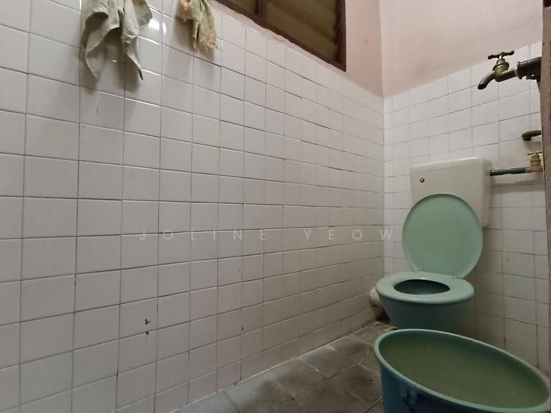 2-storey Terraced House for Sale in Bandar Baru Menglembu (Menglembu) - Joline YEOW - Bathroom - PropertyGuru.com.my