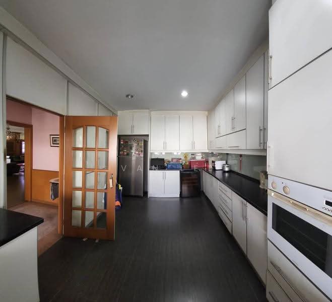 Condominium for Sale at Tiara Kelana - Ivan Lee - Kitchen - PropertyGuru.com.my