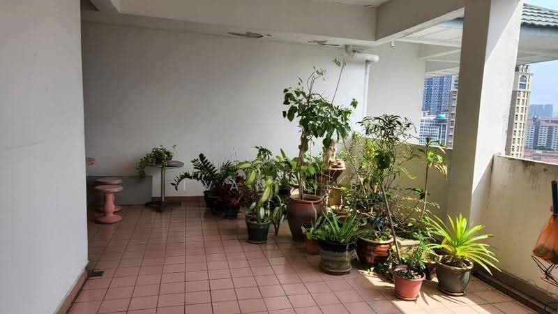 Condominium for Sale at Tiara Kelana - Ivan Lee - Balcony - PropertyGuru.com.my