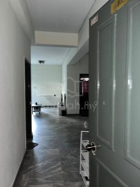 Condominium for Rent at Ridzuan Condominium - Kevin Look - Corridor - PropertyGuru.com.my