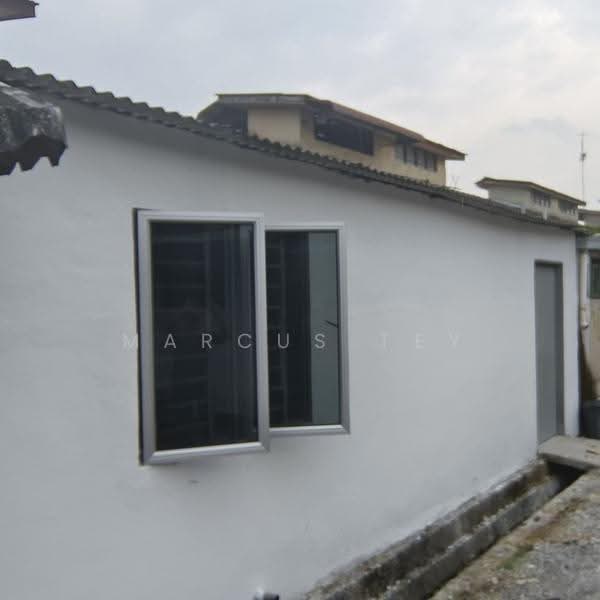 1-storey Terraced House for Sale in Taman Maju (Sri Gading) - Marcus Tey - Exterior - PropertyGuru.com.my