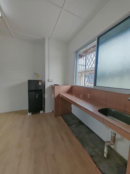 Flat for Sale at Flat Taman Ungku Tun Aminah - Zoey Lee - Kitchen - PropertyGuru.com.my