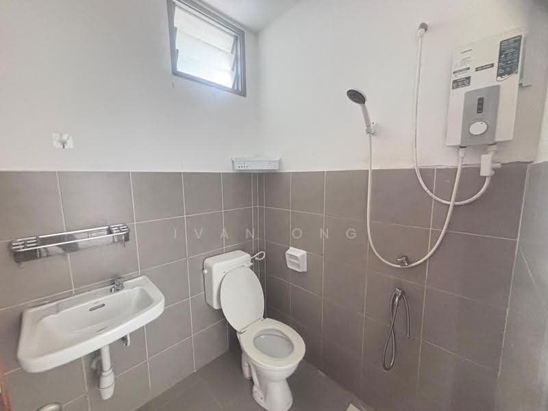 Townhouse for Rent in Bandar Dato Onn (Tebrau) - Ivan Ong - Bathroom - PropertyGuru.com.my