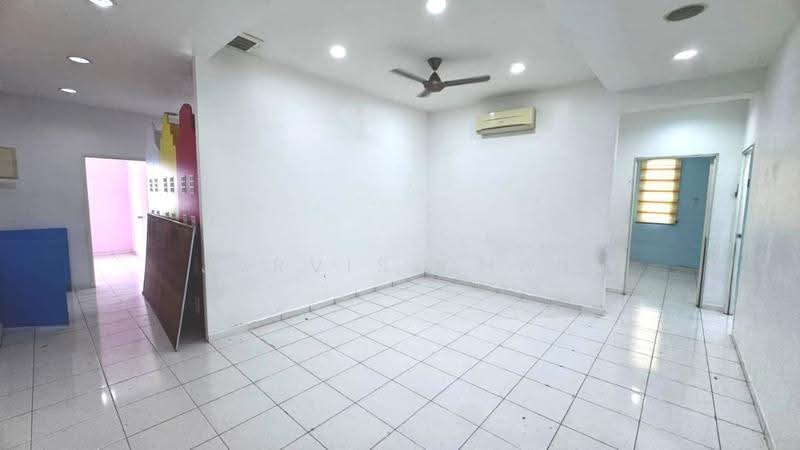 Rumah Teres 2-Tingkat untuk Dijual di Taman Setia Indah (Tebrau) - Jarvis Chan - Living Room - PropertyGuru.com.my