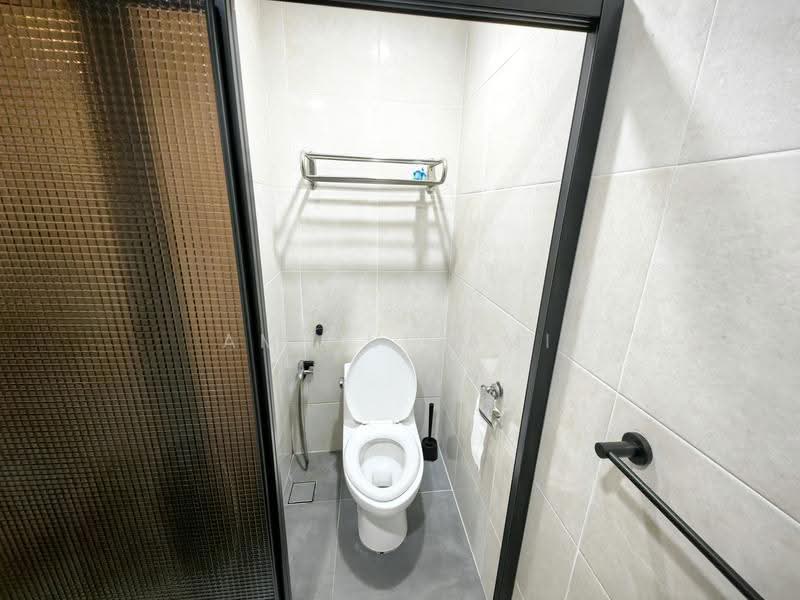 Kondominium untuk Disewa di 10 Semantan Suites - Amirul Ami - Bathroom - PropertyGuru.com.my