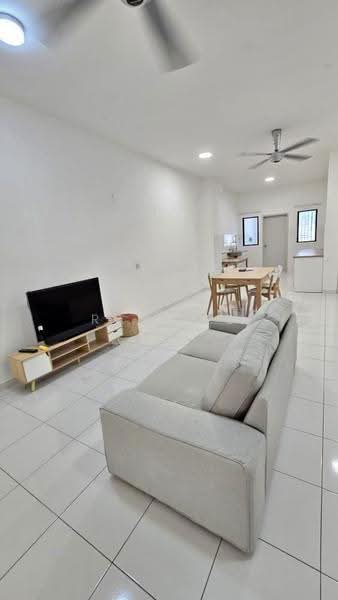 Rumah Teres 2-Tingkat untuk Disewa di Seksyen U13 (Setia Alam) - Ray Lee - Living Room - PropertyGuru.com.my
