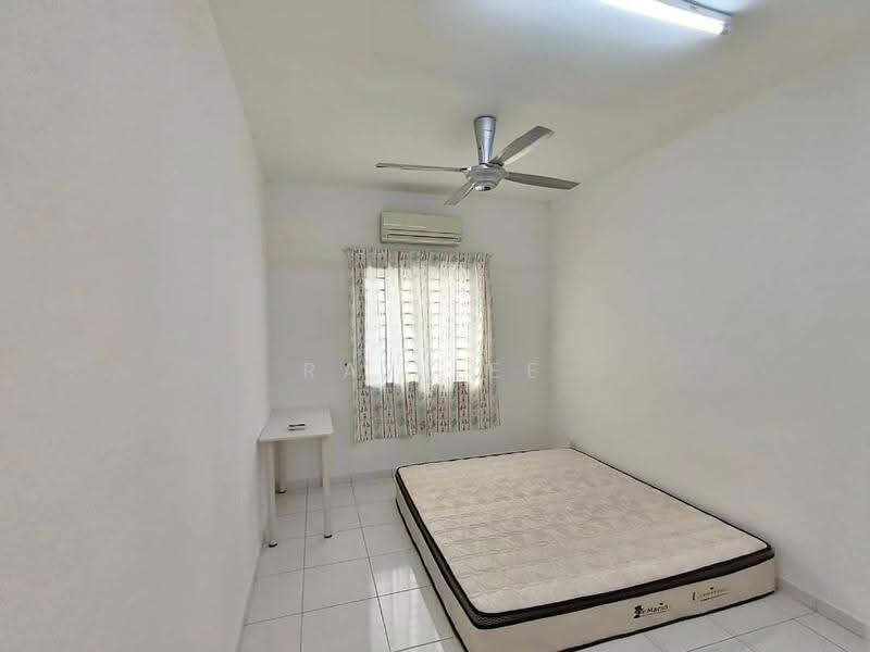 Rumah Teres 2-Tingkat untuk Disewa di Seksyen U13 (Setia Alam) - Ray Lee - Bedroom - PropertyGuru.com.my