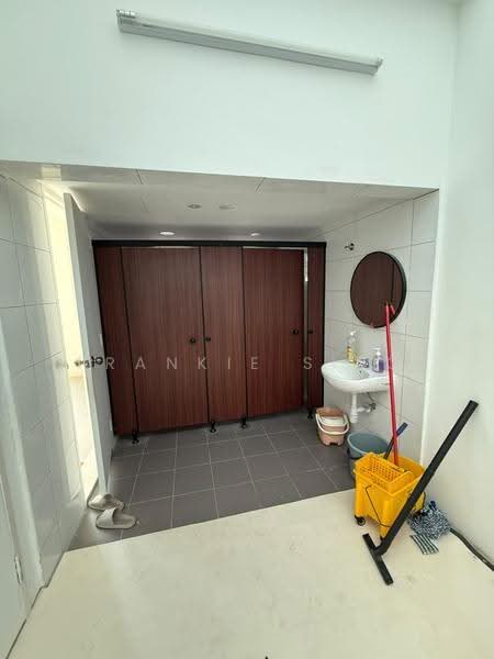 Kedai / Pejabat untuk Disewa di Laman Rimbunan (Kepong) - Frankie Sing - Bathroom - PropertyGuru.com.my