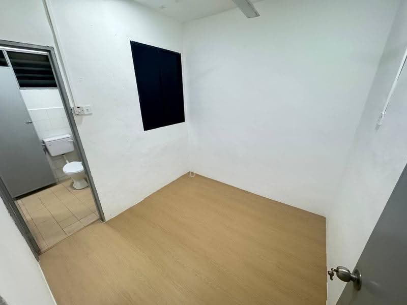 2-storey Terraced House for Sale in Taman Universiti (Skudai) - Marcus Tey - Bathroom - PropertyGuru.com.my