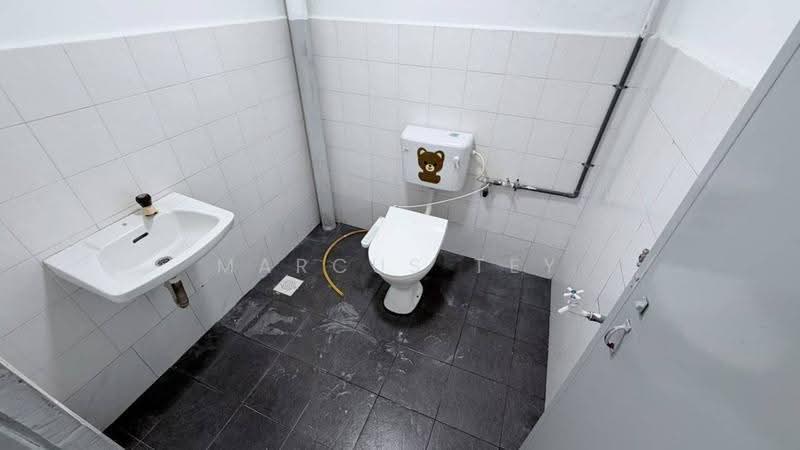 2-storey Terraced House for Sale in Taman Universiti (Skudai) - Marcus Tey - Bathroom - PropertyGuru.com.my