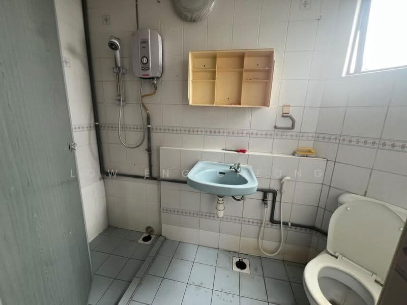 Condominium for Sale at Indah Villa Condominium - Low Eng Cheong - Bathroom - PropertyGuru.com.my