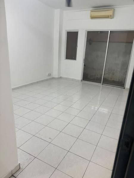 Rumah Bandar untuk Dijual di Batu Caves (Selangor) - Jennifer Tee - Living Room - PropertyGuru.com.my