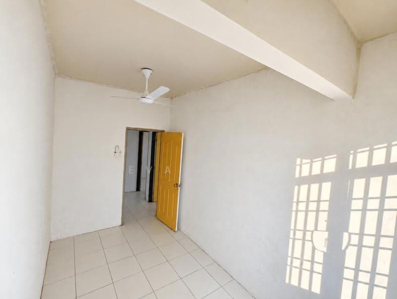 Rumah Flat untuk Dijual di Taman Pelangi Indah - Eva Liew - Interior - PropertyGuru.com.my