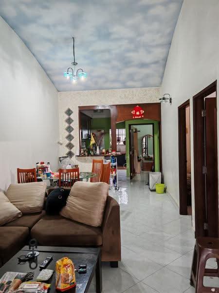1-storey Terraced House for Sale in Taman Puteri Wangsa (Ulu Tiram) - Soh Chai Seng - Living Room - PropertyGuru.com.my