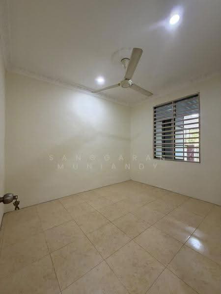 1-storey Terraced House for Sale in Lunas (Kedah) - Sanggaran Muniandy - bedroom - PropertyGuru.com.my